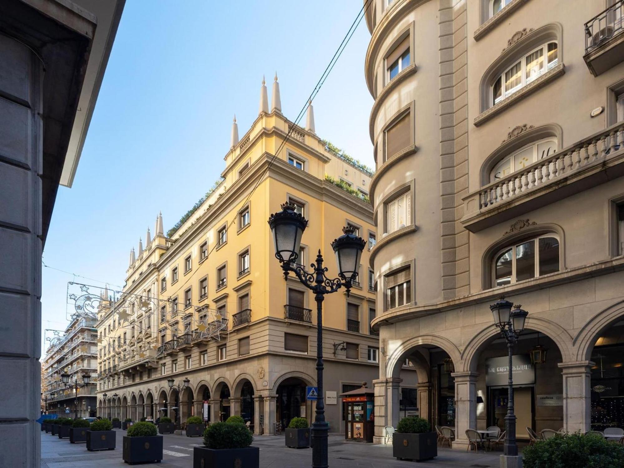 Ganivet Luxury Penthouse Apartment *