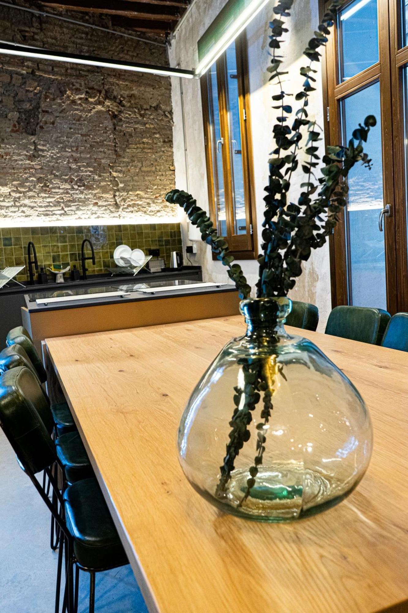 Hostel Black Swan Granada
