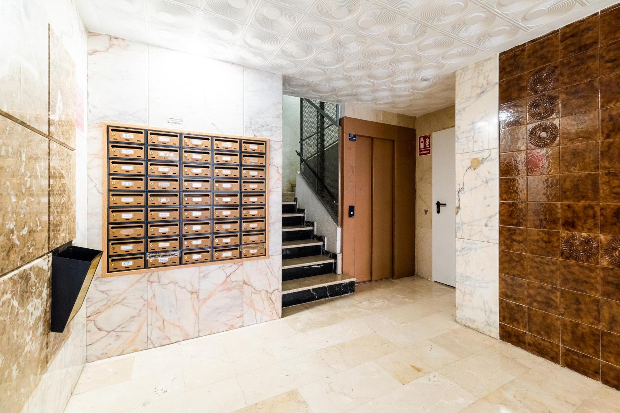 Apartment Centro Y Confort: Junto A Corte Ingles