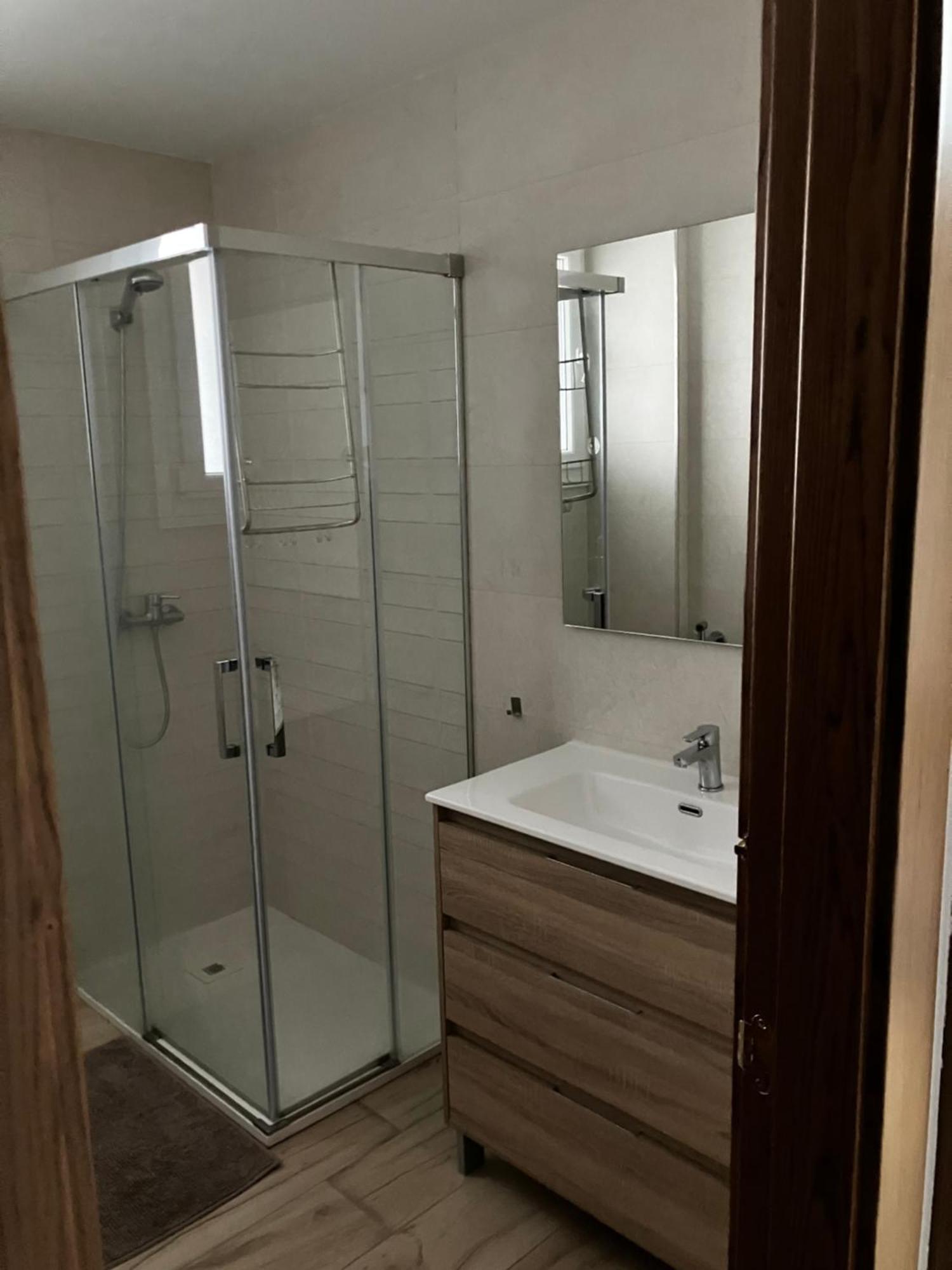 Apartamento En Camino De Ronda De Dos Y Salon Apartment *