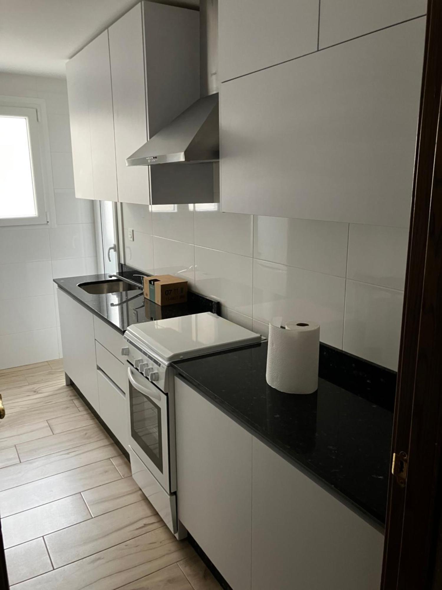 Apartamento En Camino De Ronda De Dos Y Salon Apartment *