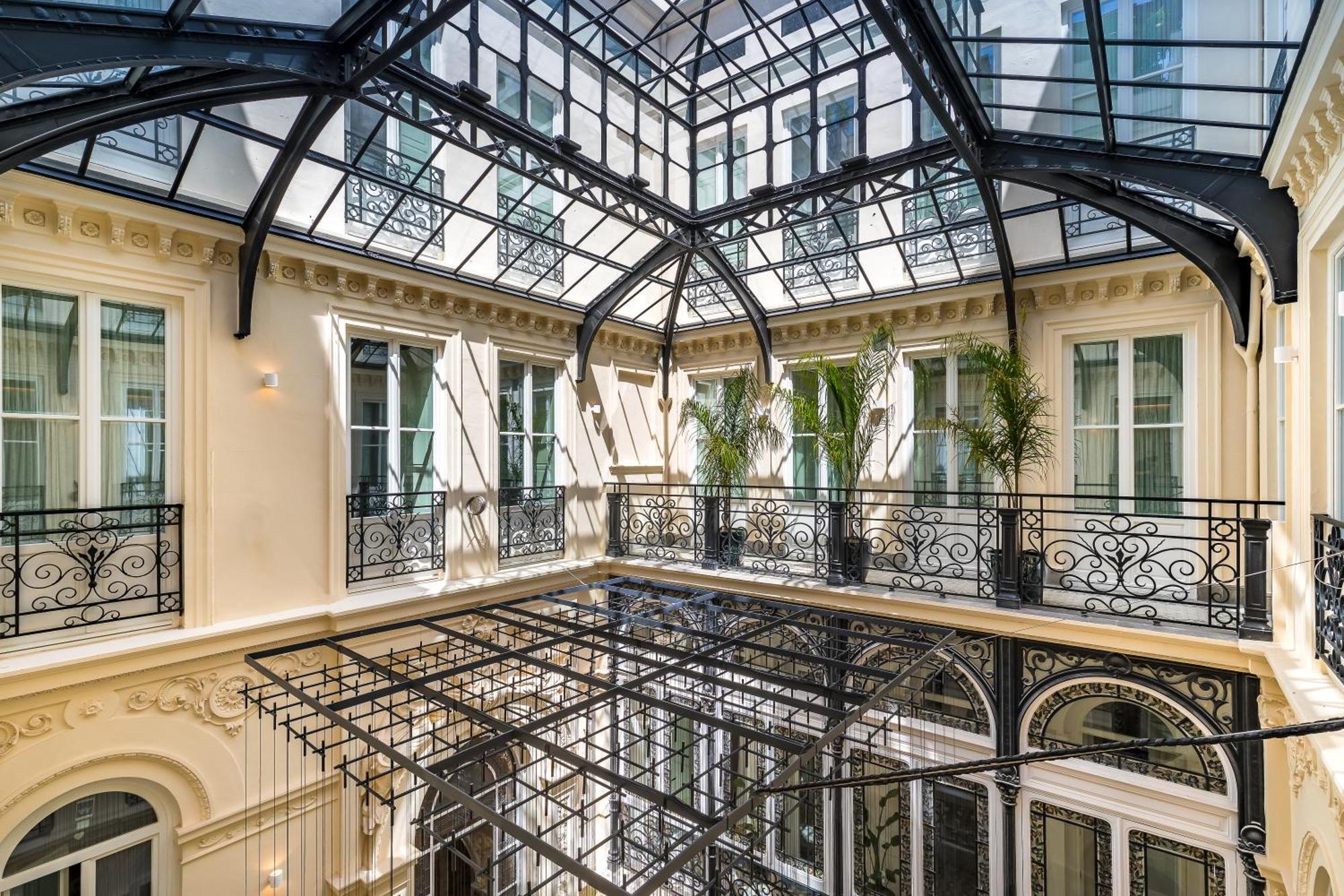 Hotel Palacio Gran Via, A Royal Hideaway 5*