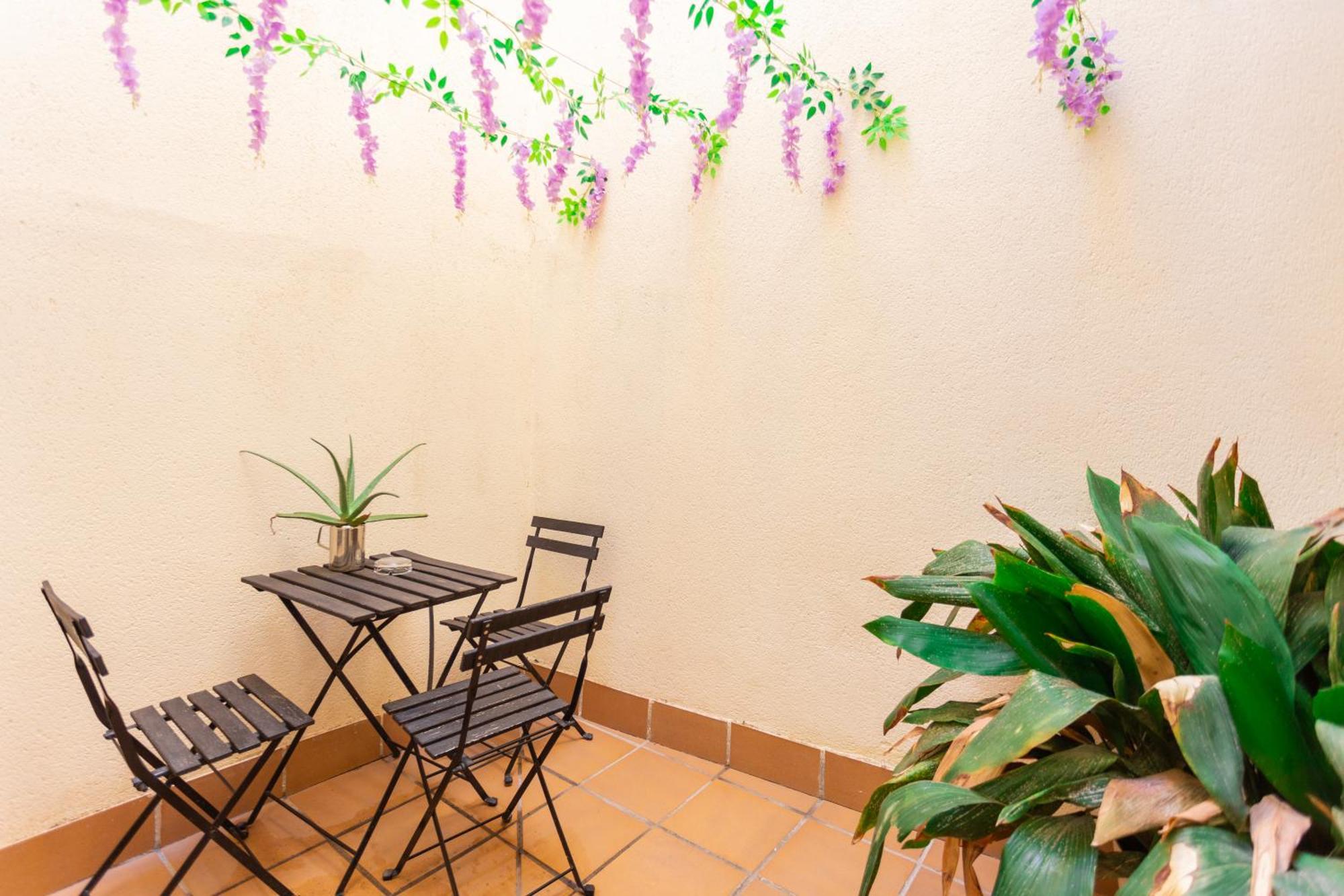 Granata Aparthotel *