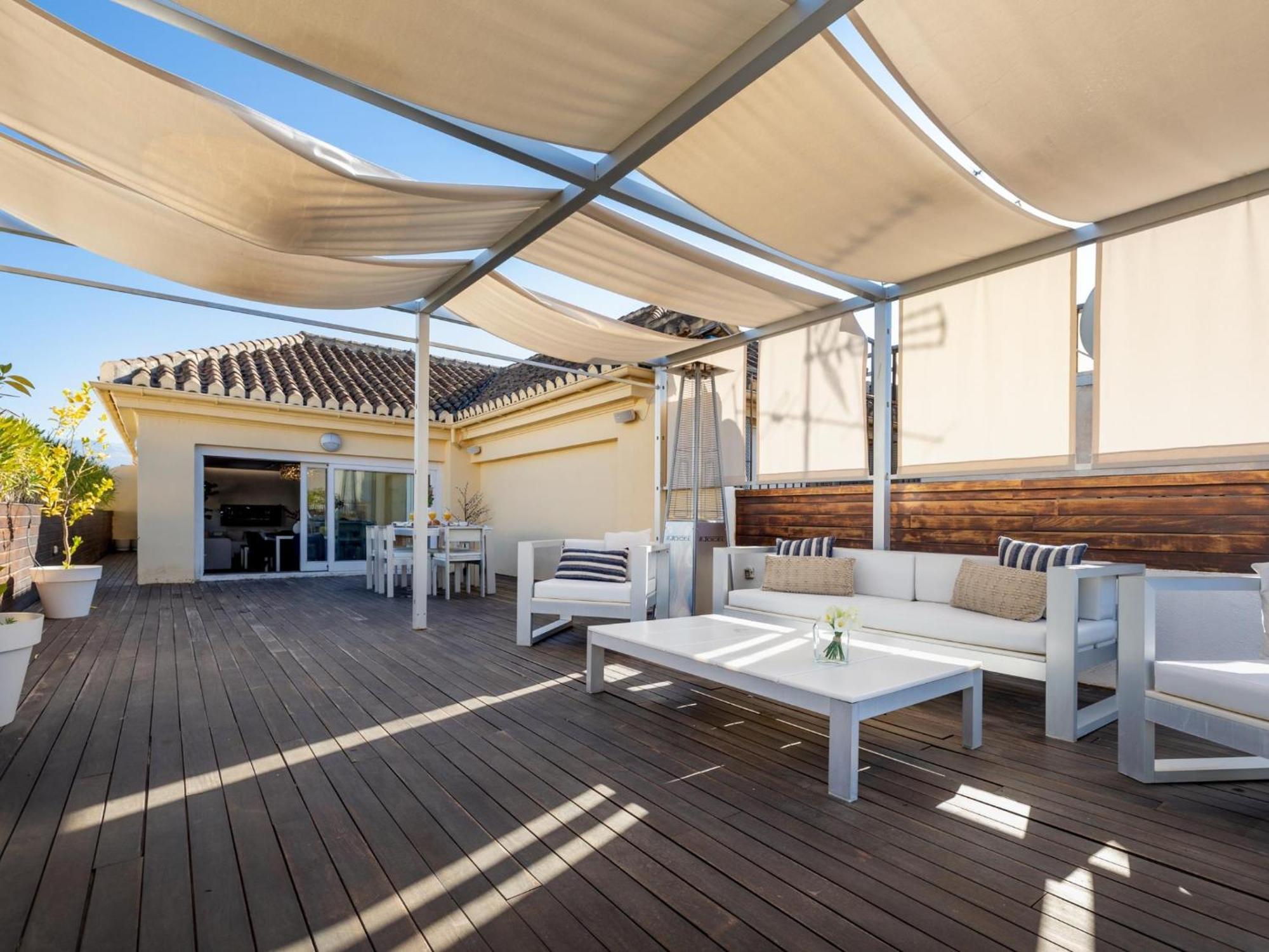 Ganivet Luxury Penthouse Apartment *