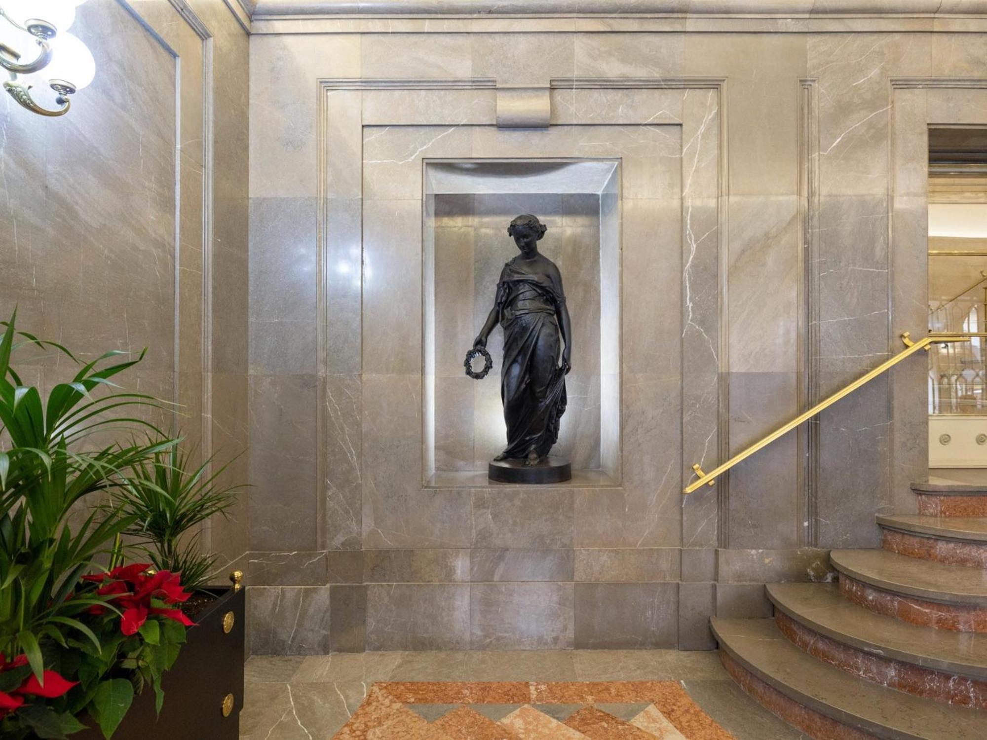Ganivet Luxury Penthouse Apartment *