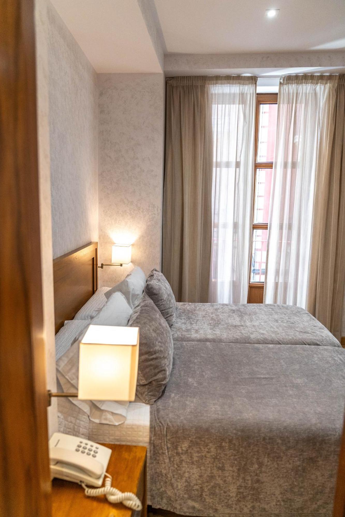 Centro Hotel 2*