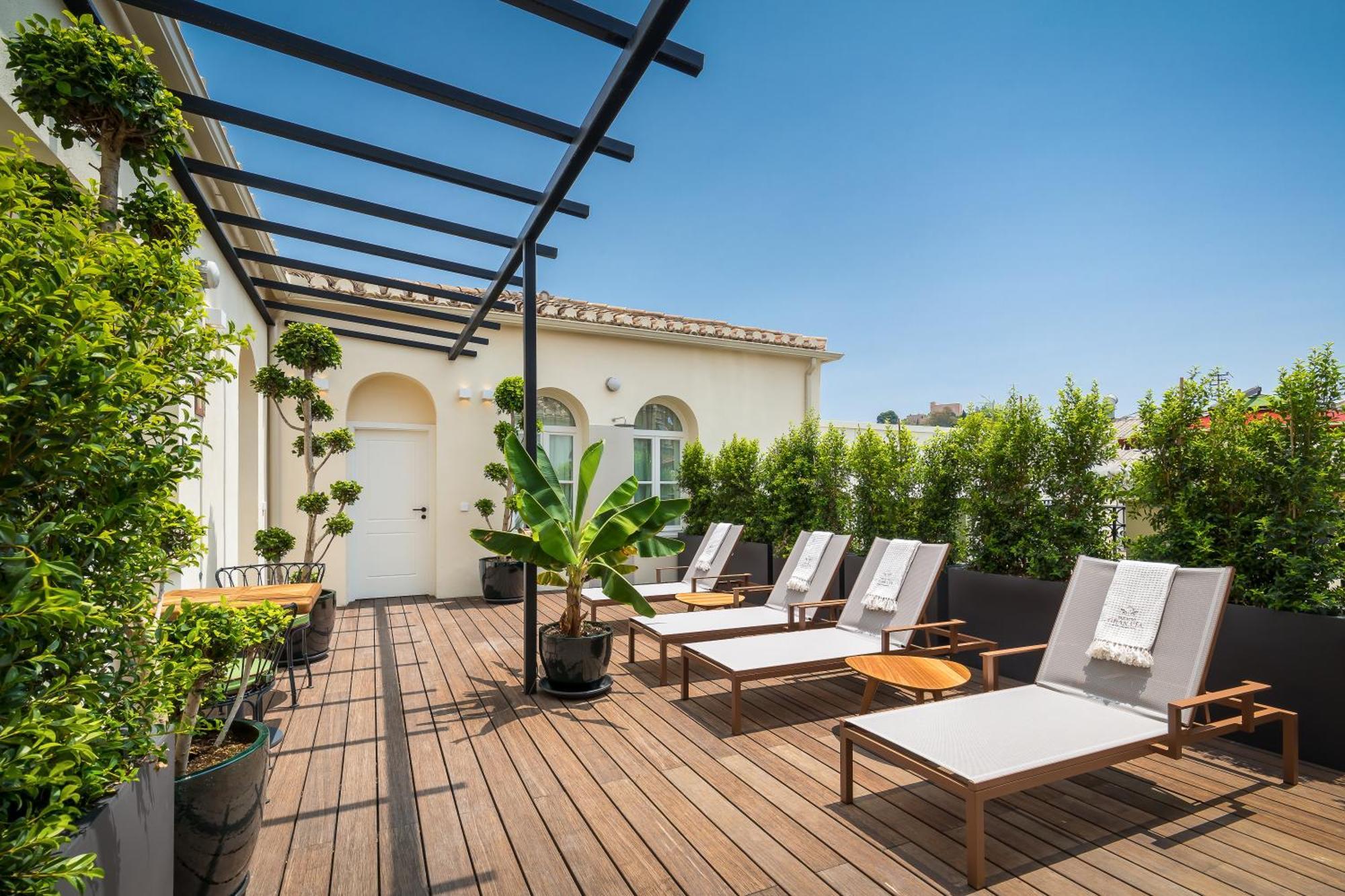 Palacio Gran Via, A Royal Hideaway