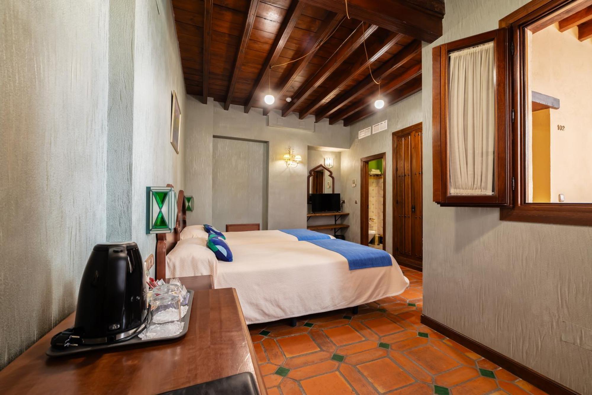 Hotel Del Toro Granada