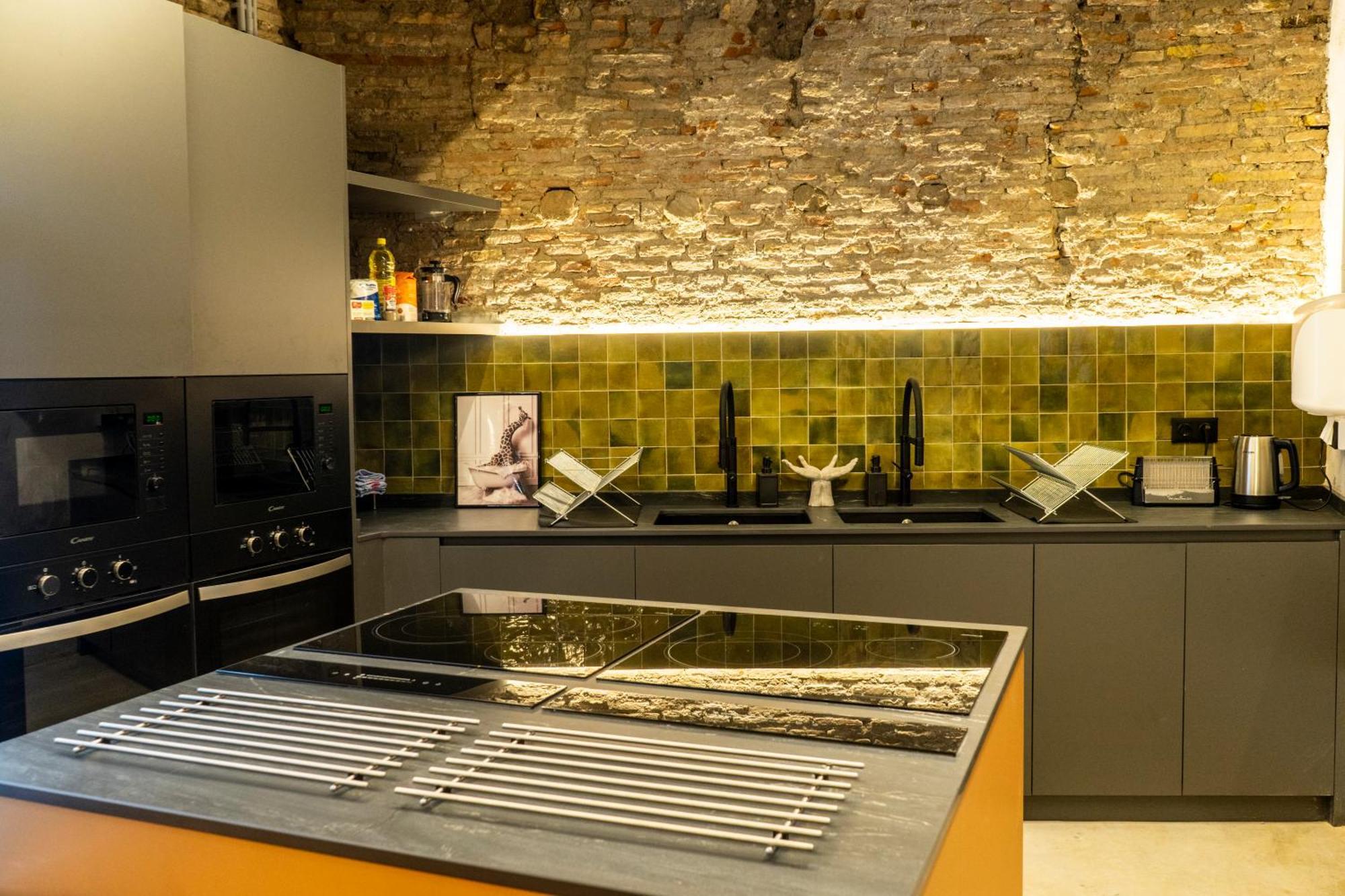 Hostel Black Swan Granada