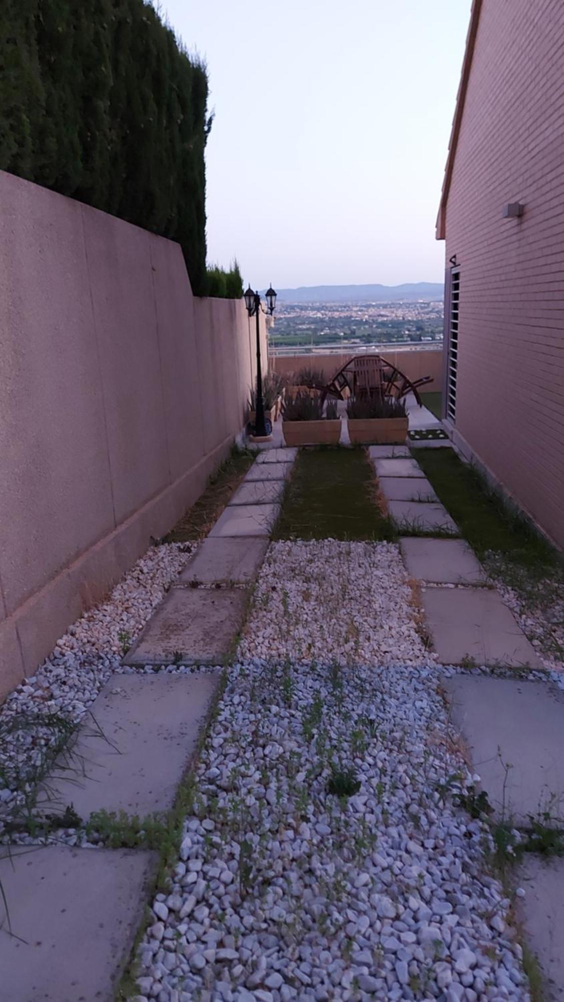 Ở trọ Casa En Con Vistas En Zona El Serrallo