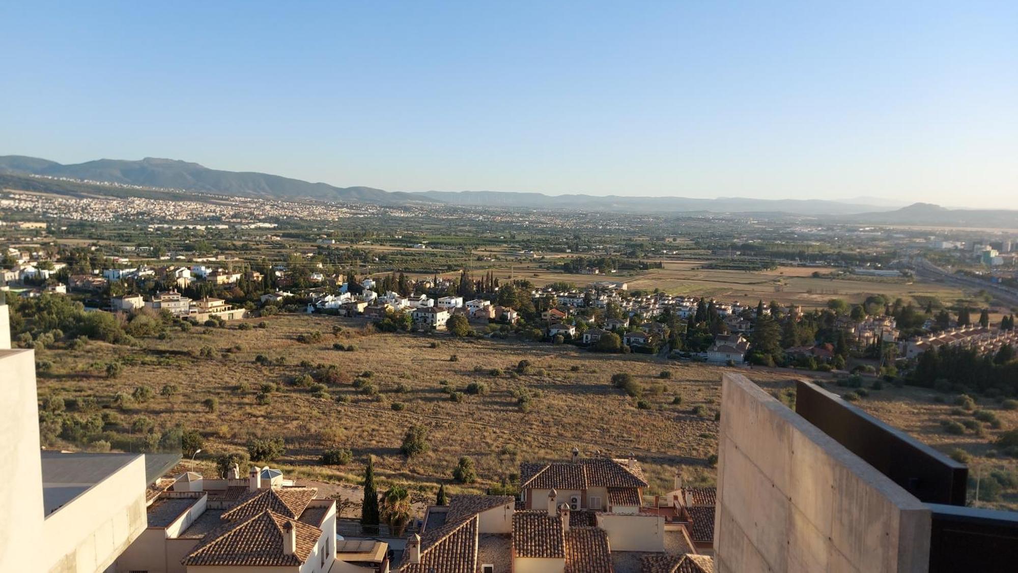 Ở trọ Casa En Con Vistas En Zona El Serrallo Granada