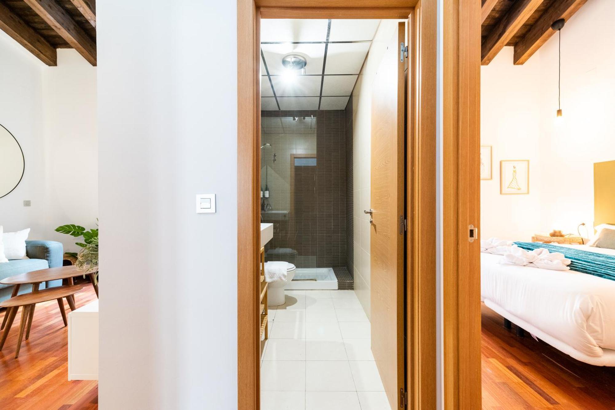 Con Encanto, Centro Apartment