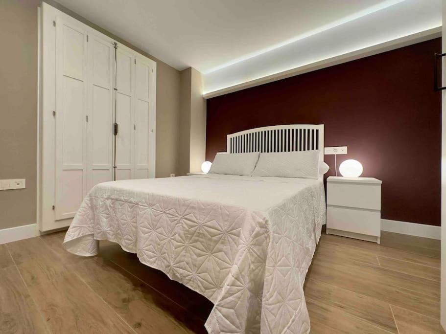 Apartment Anaya, 3º Piso, A Estrenar En Pleno Centro De Granada