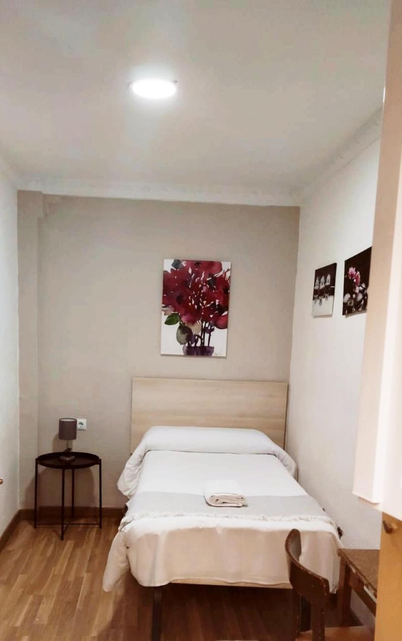 Zacatin Guest house 2*