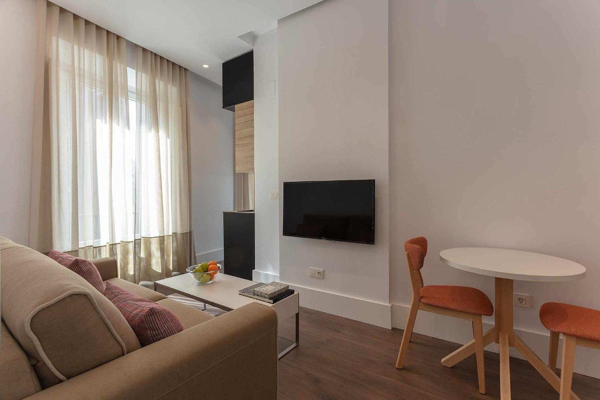 Casa Miravalle Catedral Aparthotel 4*