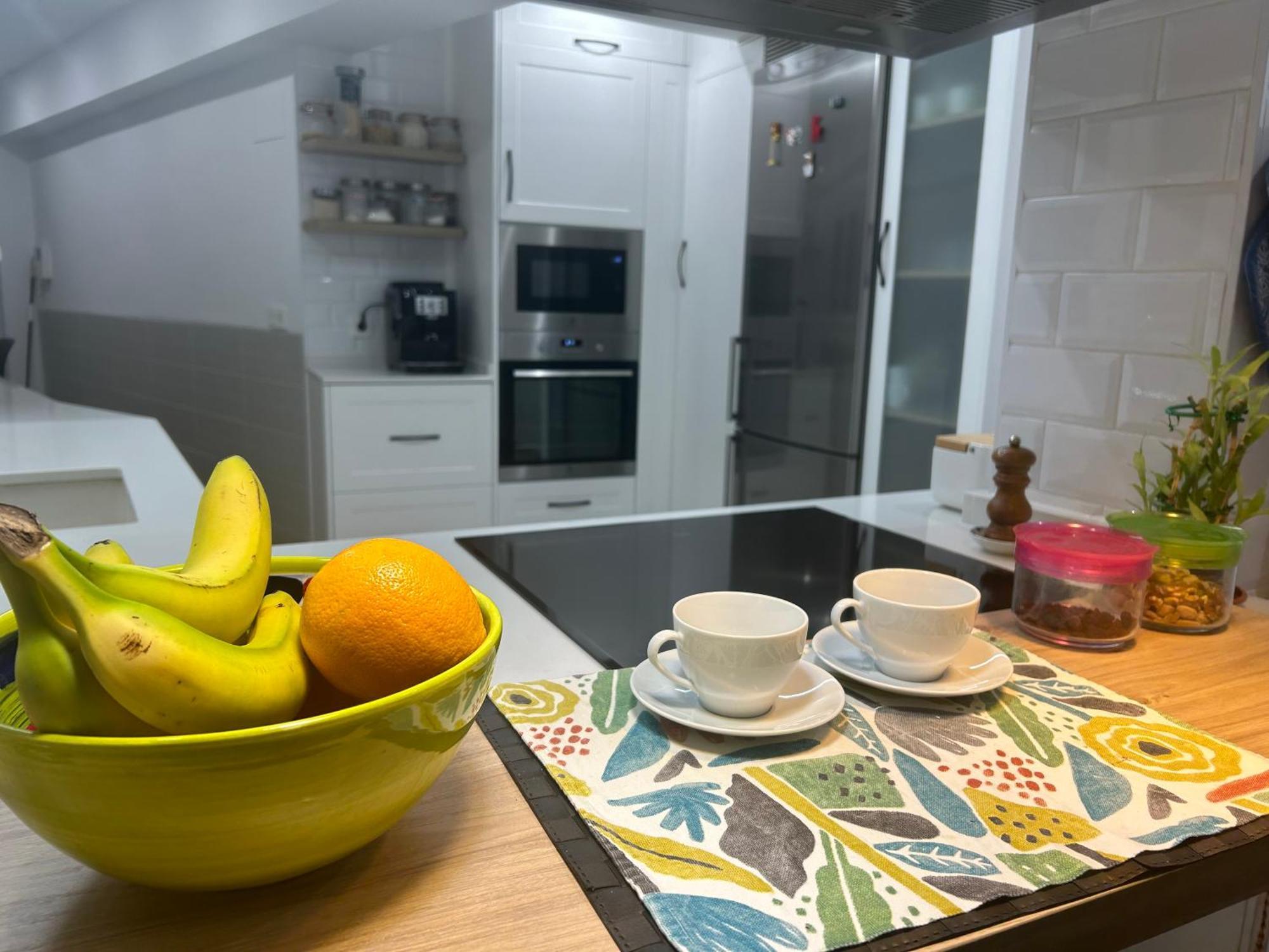 Homestay Doble Con Bano Privado En El Centro De *