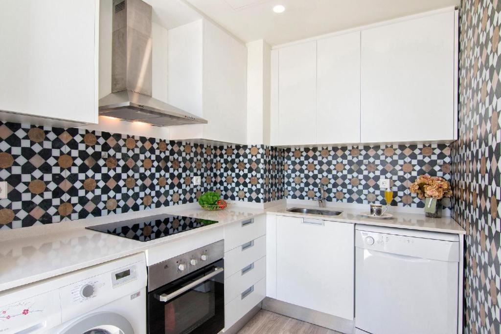 Terrace Center Apartment Granada