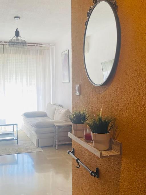 Orquidea , Con Parking Gratis * Granada