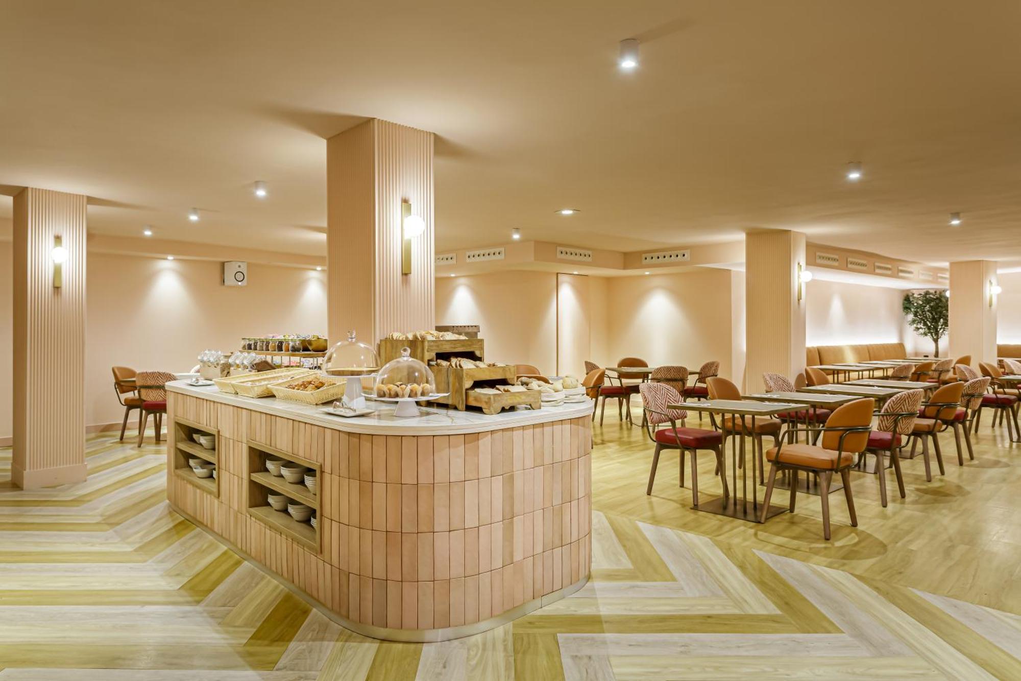 Hotel Mate Leo Granada