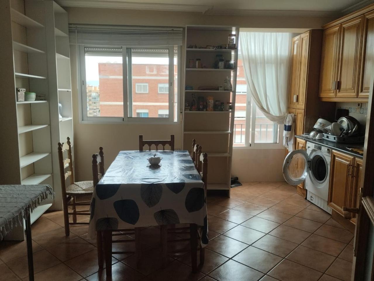 Spacious With Private Key And Wifi Habitación en casa particular