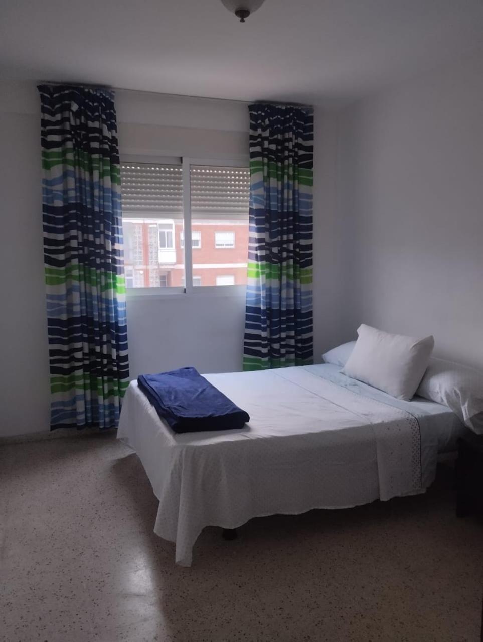 Spacious With Private Key And Wifi Granada