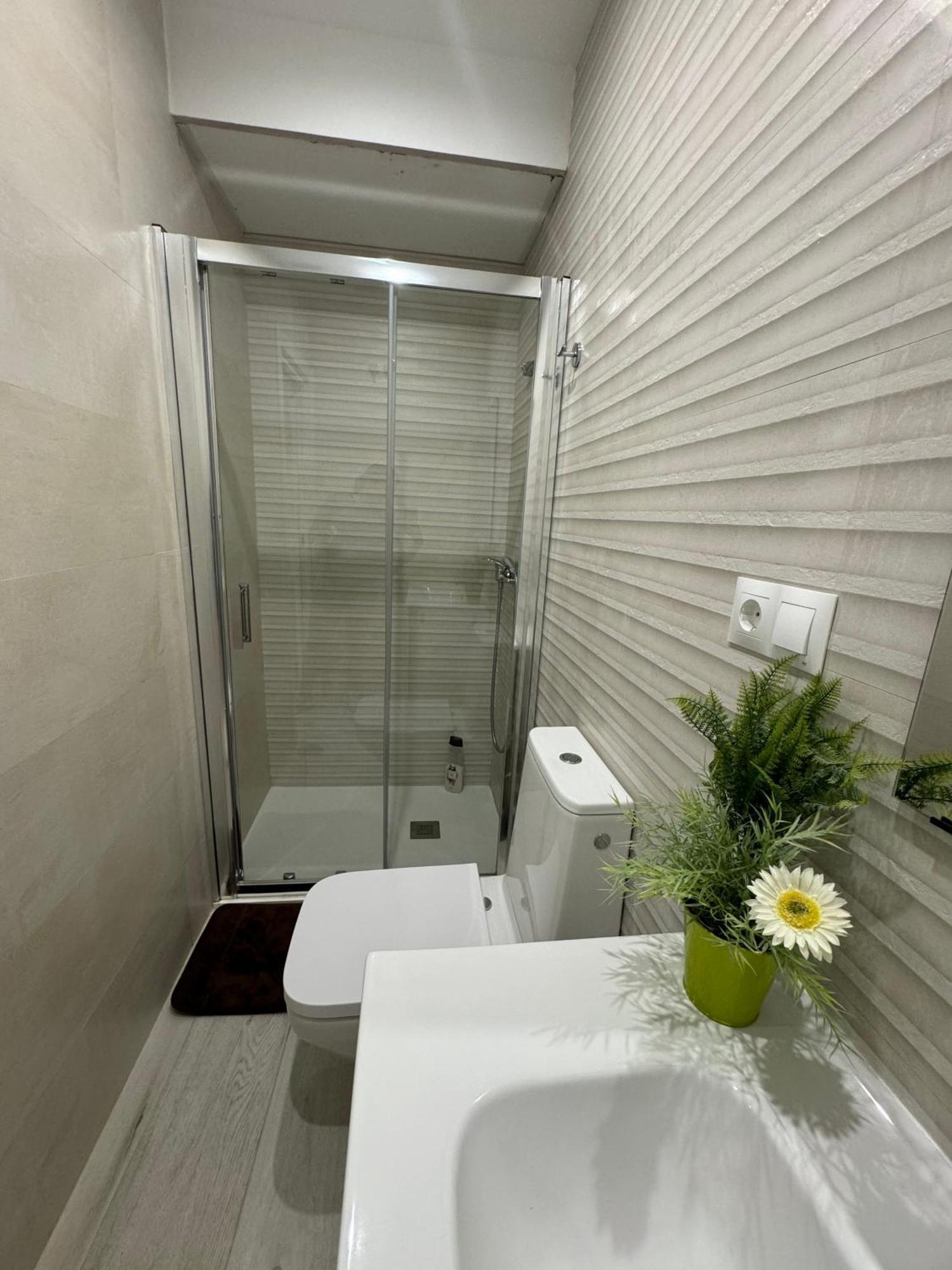 Lovely San Diego Center Bd Parking Opcional Apartment Granada