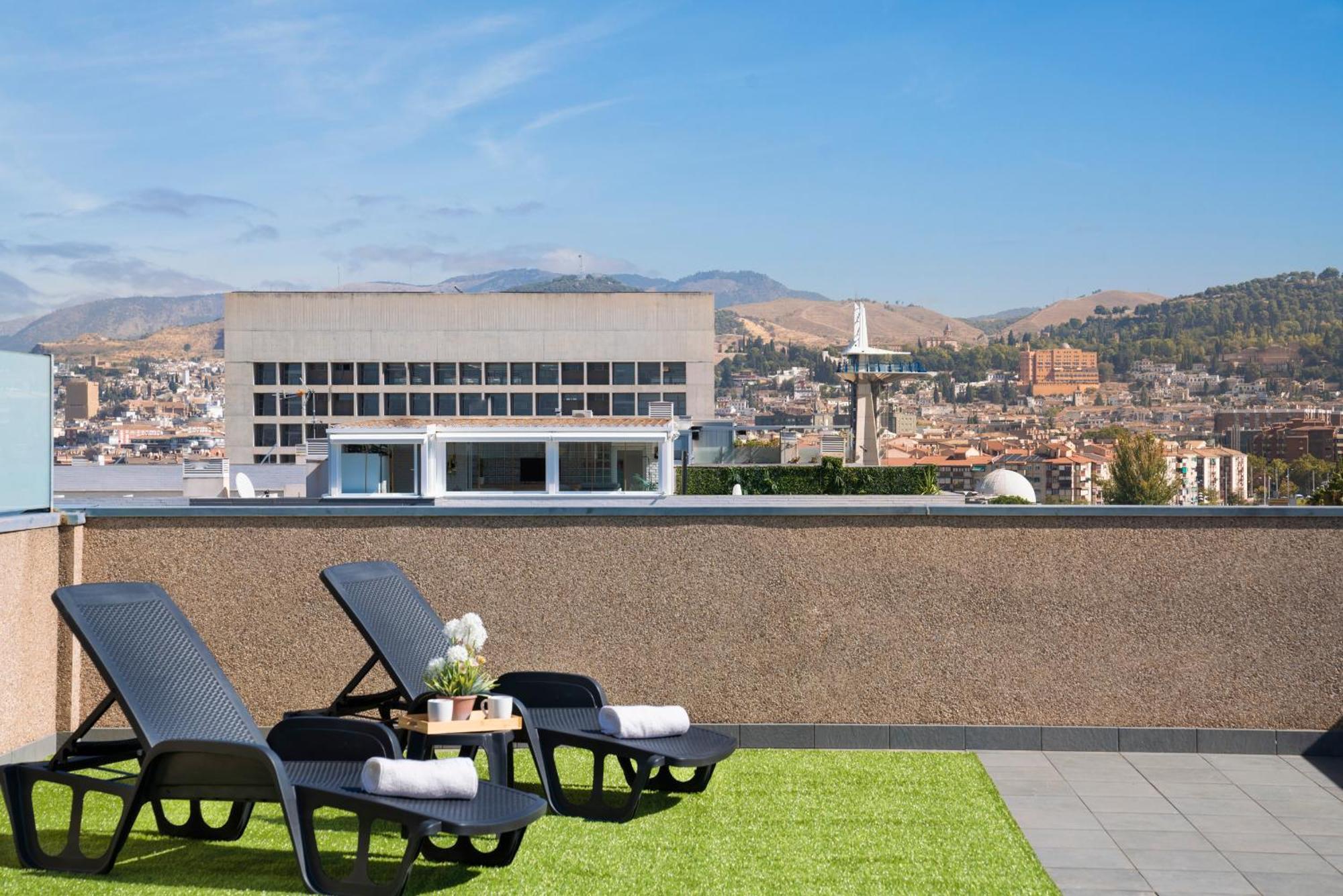 Emir Atico Sol Y Nieve Apartment Granada