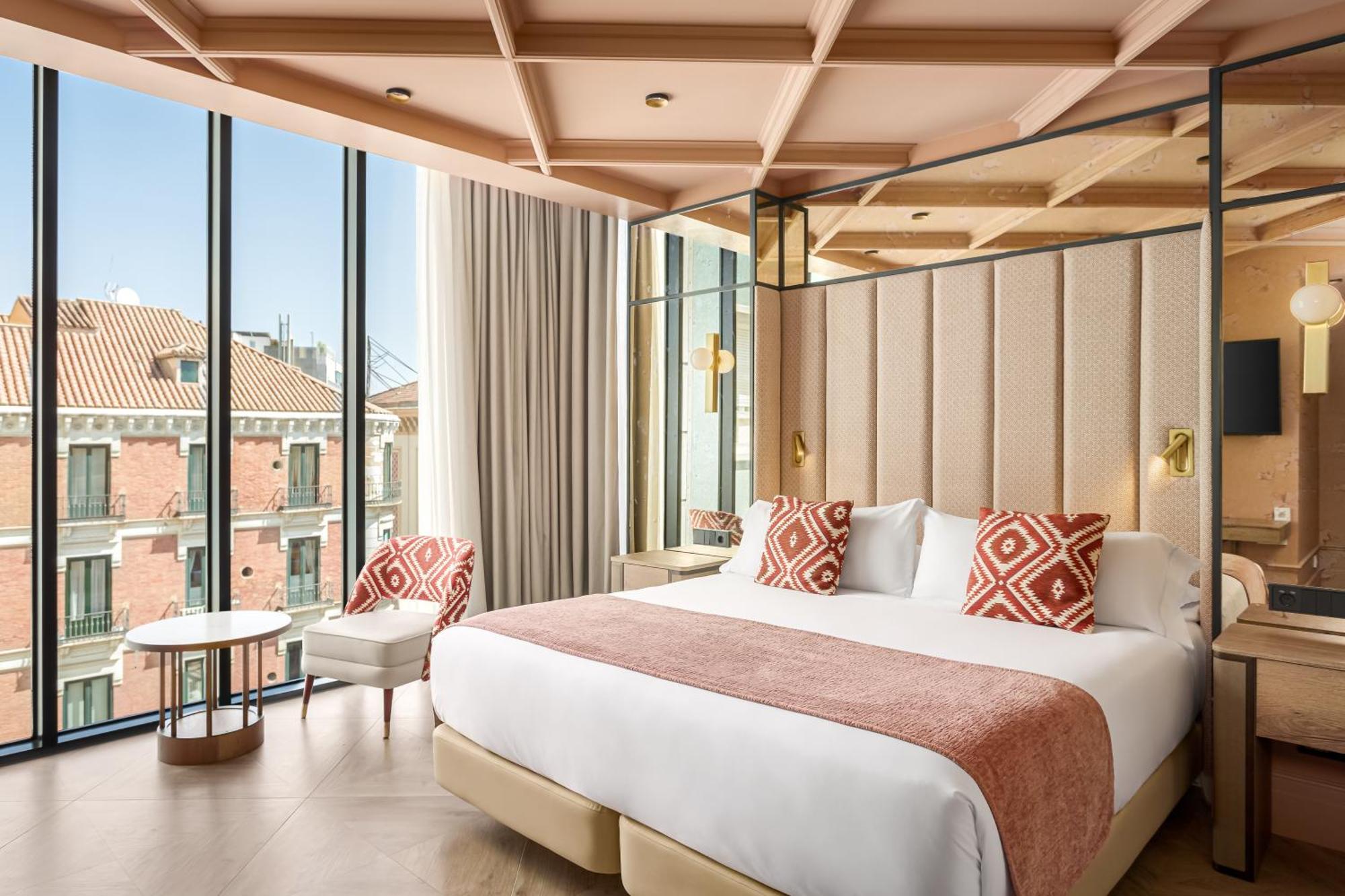 Mate Leo Hotel 4*