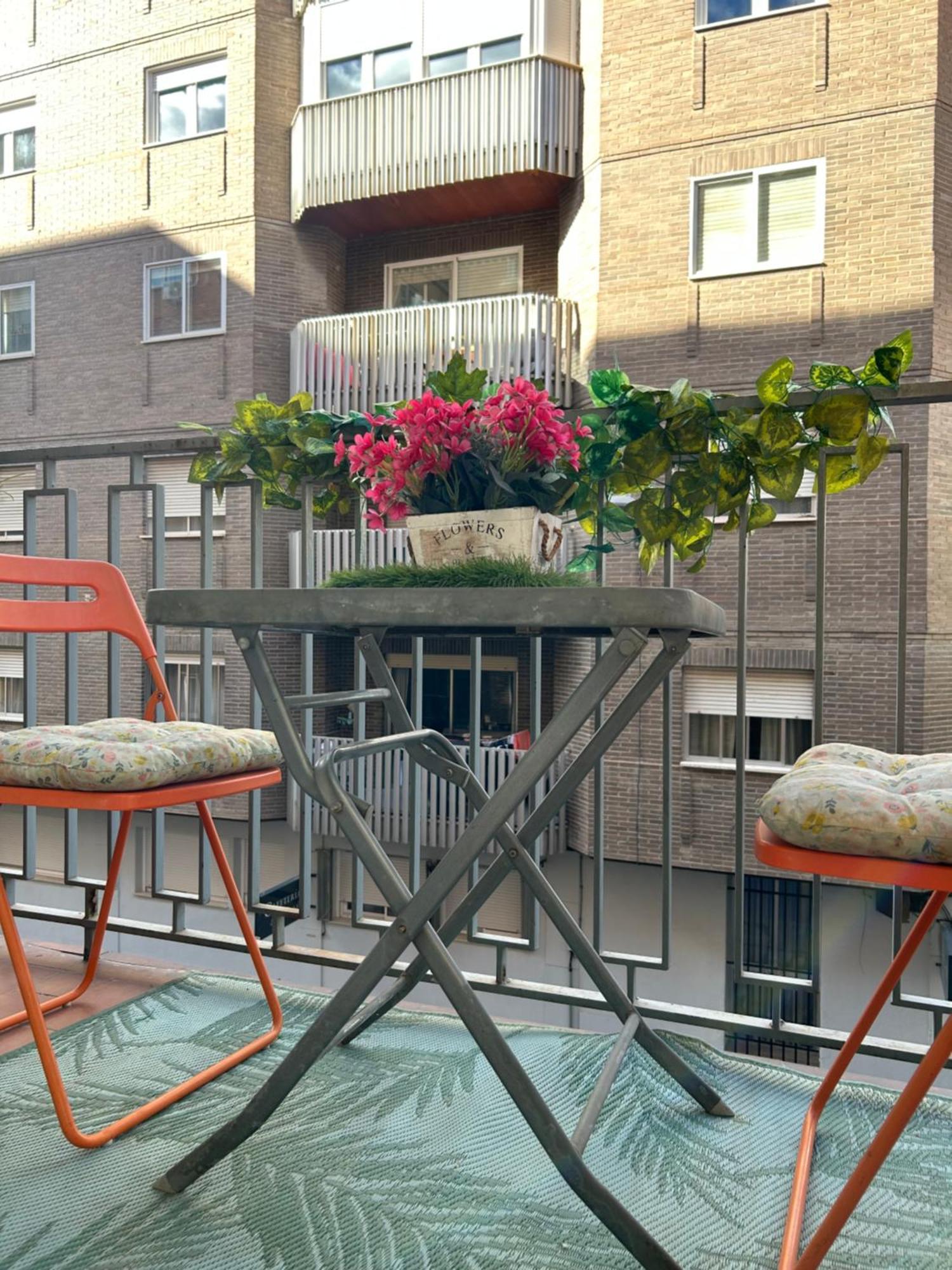 Centrico Piso Con Aparcamiento Gratuito Apartamento *