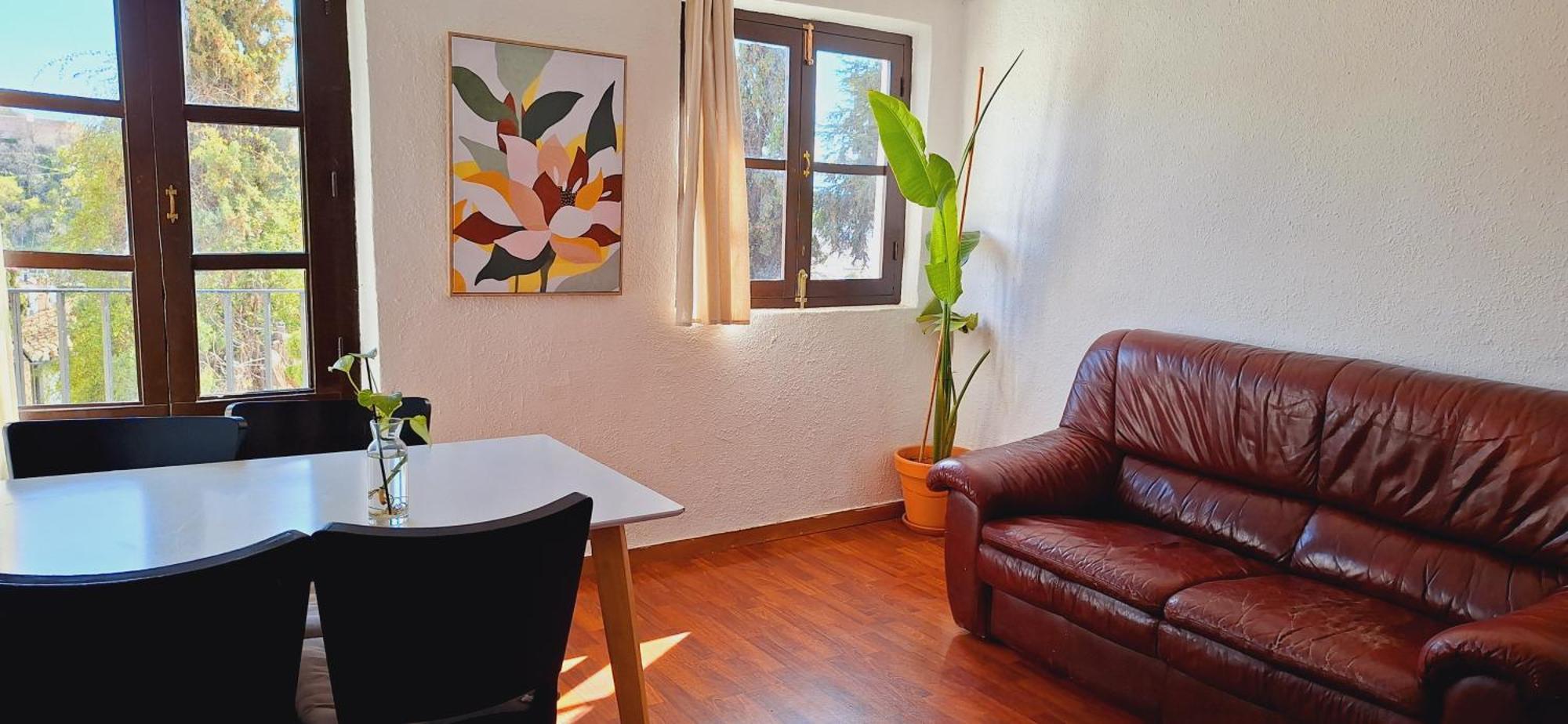 Albaycin For 5pax Apartment