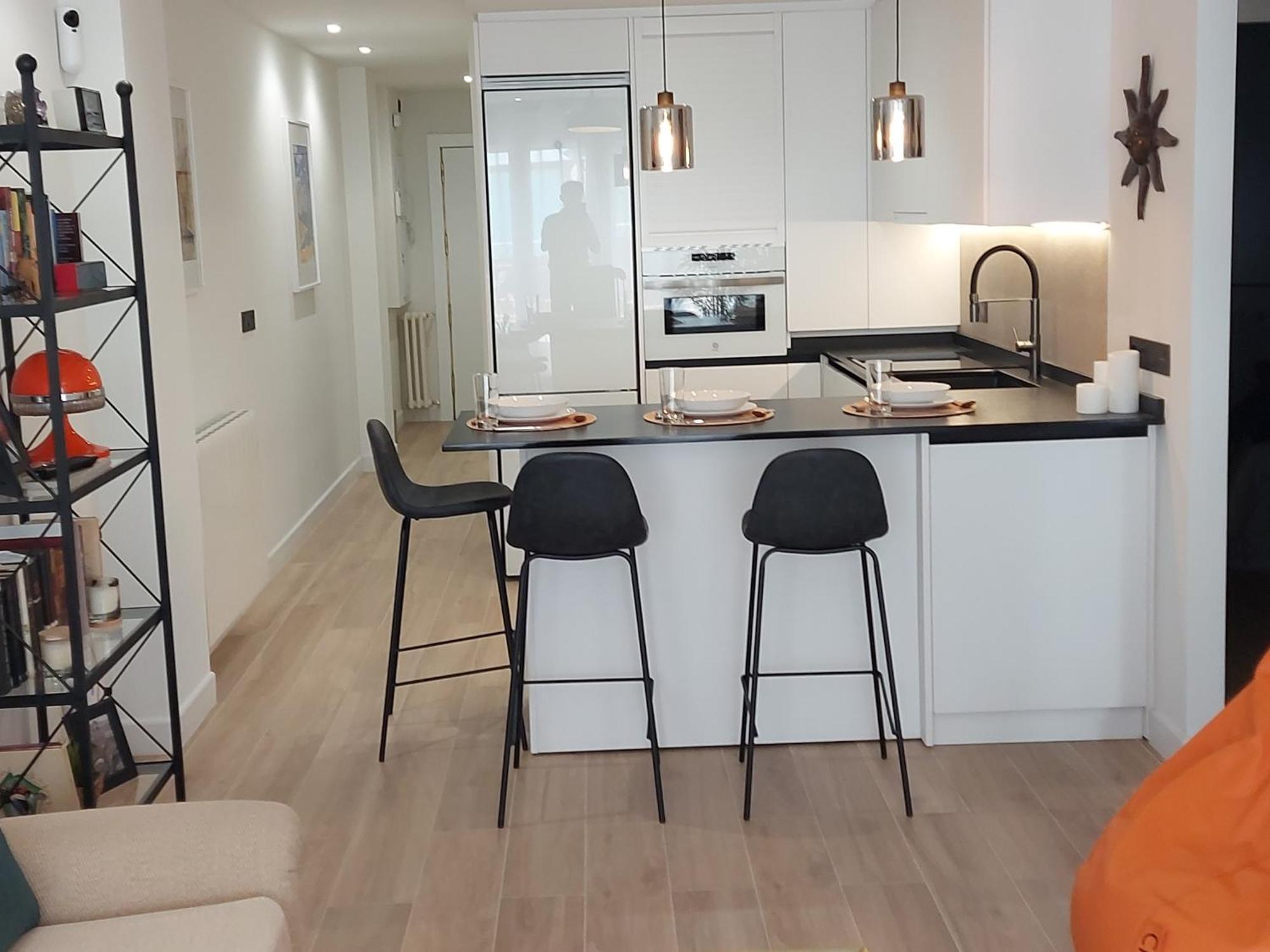 Apartment Center *