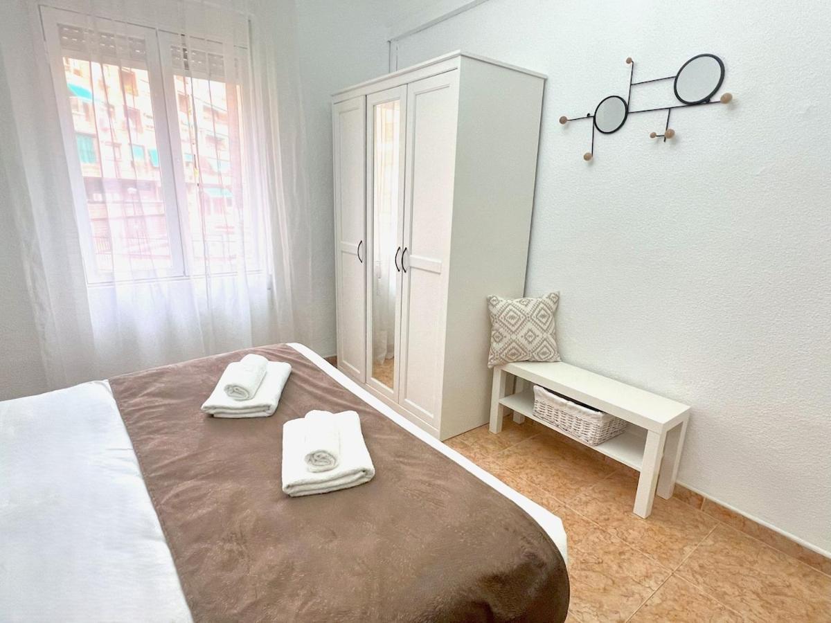 Evans Realty Bk 3 Dobles * Granada