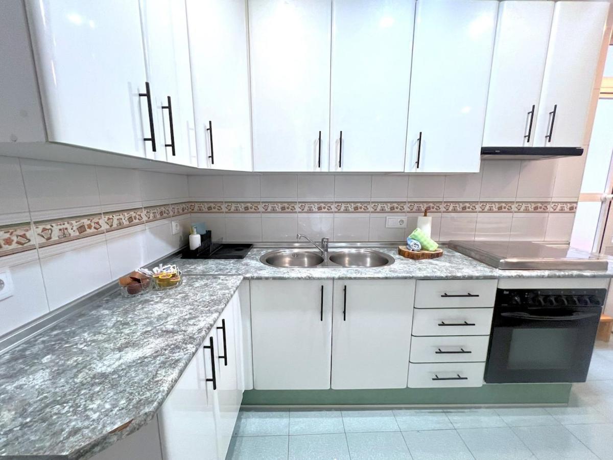 Evans Realty Bk 3 Dobles Granada