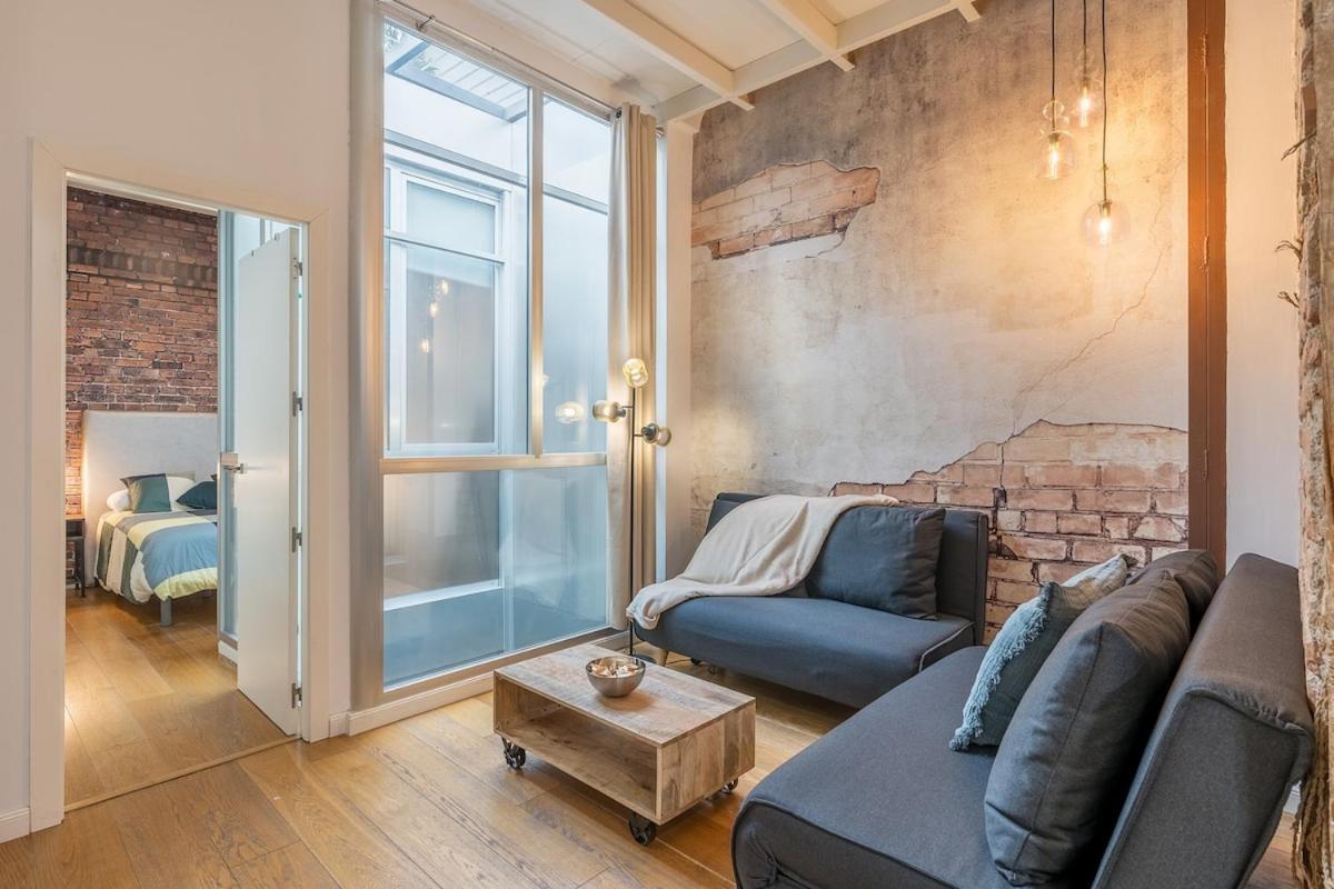 Atico Duplex Con Dos Terrazas Y Solarium En Plena Carrera De La Virgen Granada
