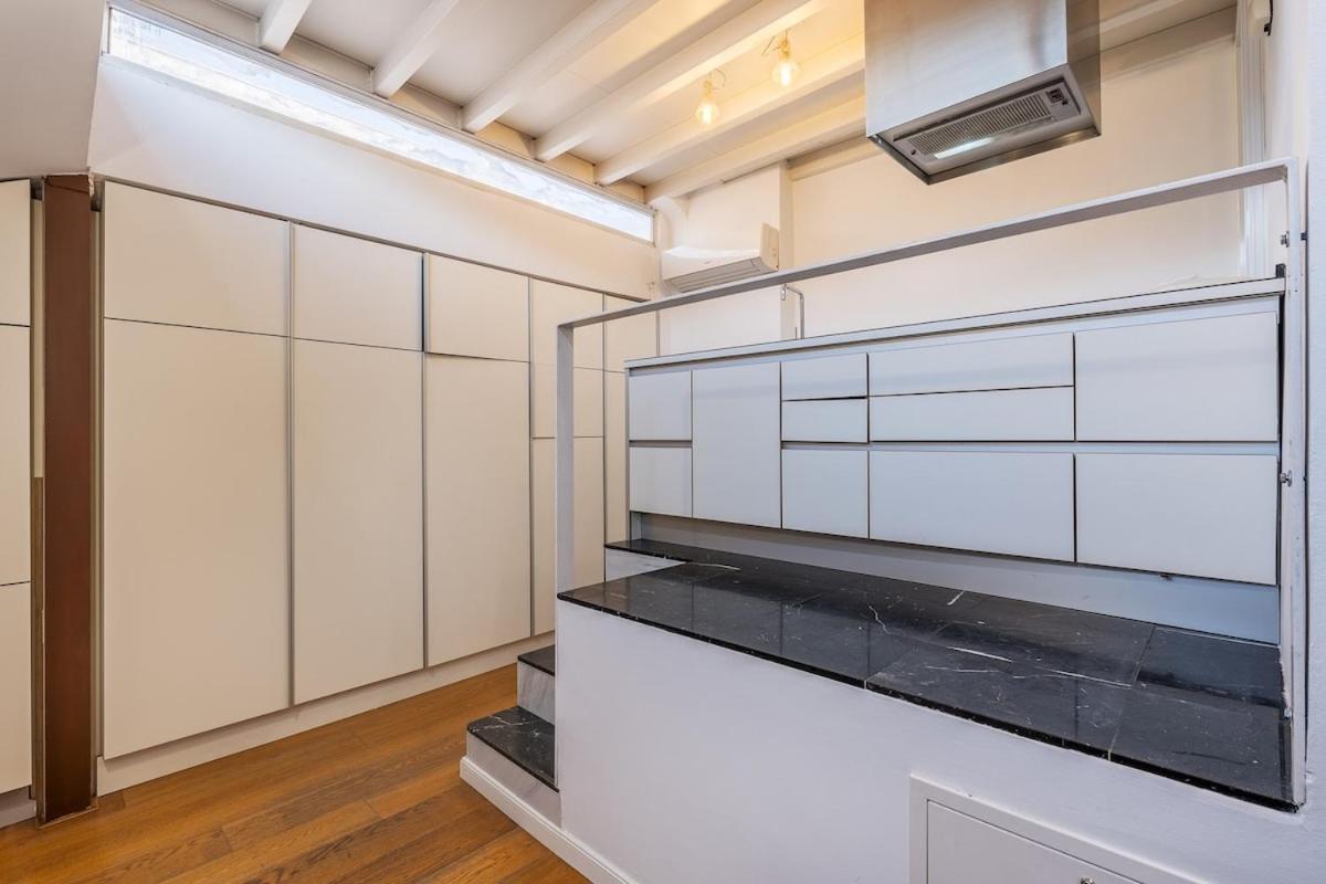 Atico Duplex Con Dos Terrazas Y Solarium En Plena Carrera De La Virgen