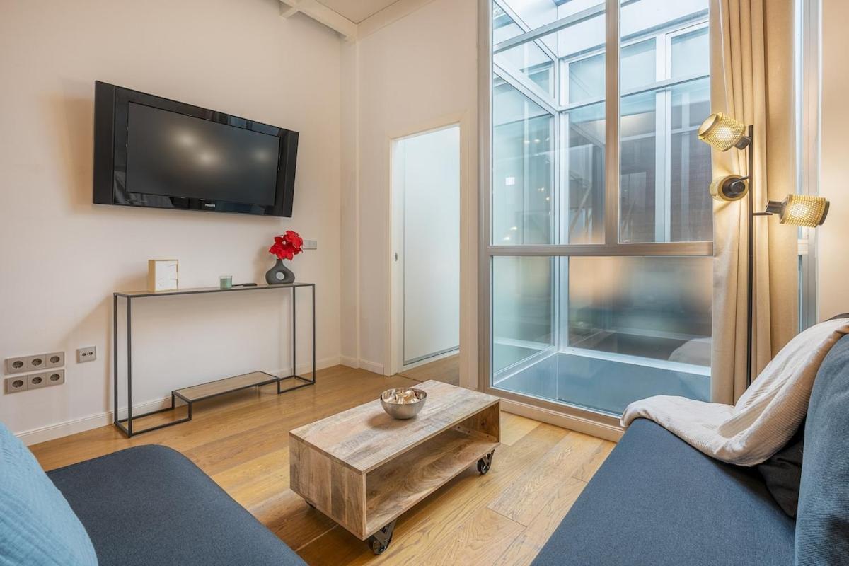 Atico Duplex Con Dos Terrazas Y Solarium En Plena Carrera De La Virgen * Granada