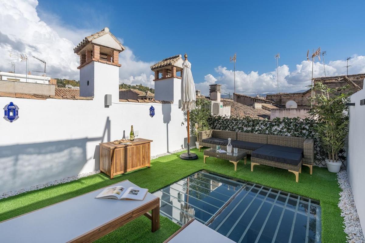 Apartamento Atico Duplex Con Dos Terrazas Y Solarium En Plena Carrera De La Virgen Granada