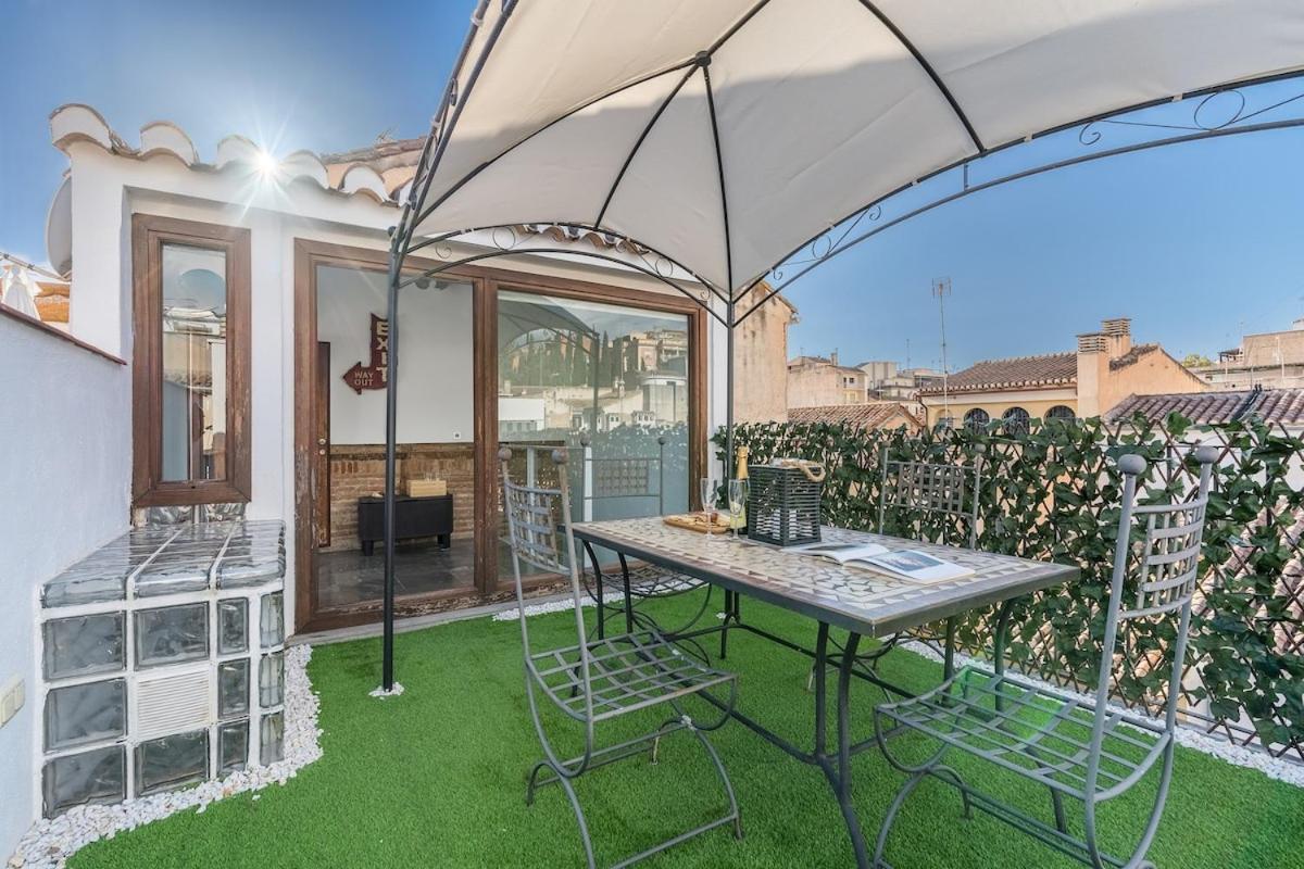 Atico Duplex Con Dos Terrazas Y Solarium En Plena Carrera De La Virgen *