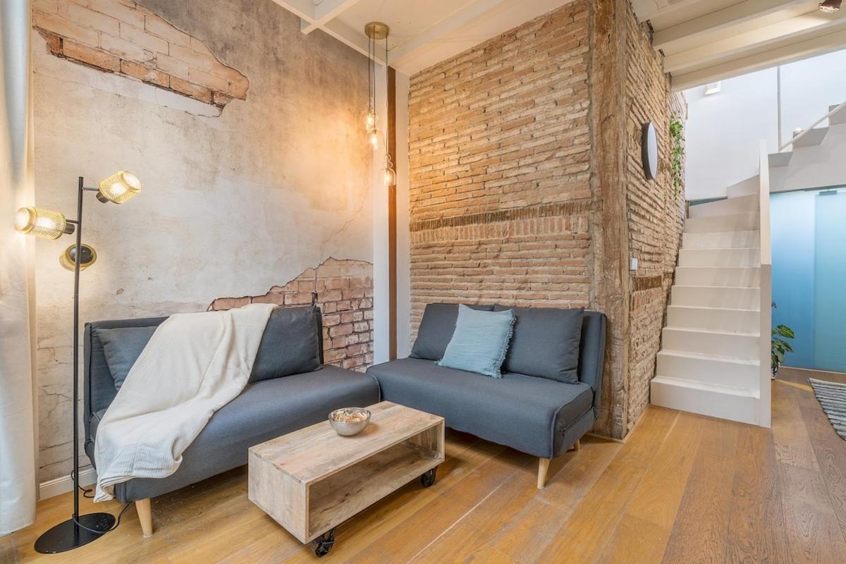 Atico Duplex Con Dos Terrazas Y Solarium En Plena Carrera De La Virgen Granada