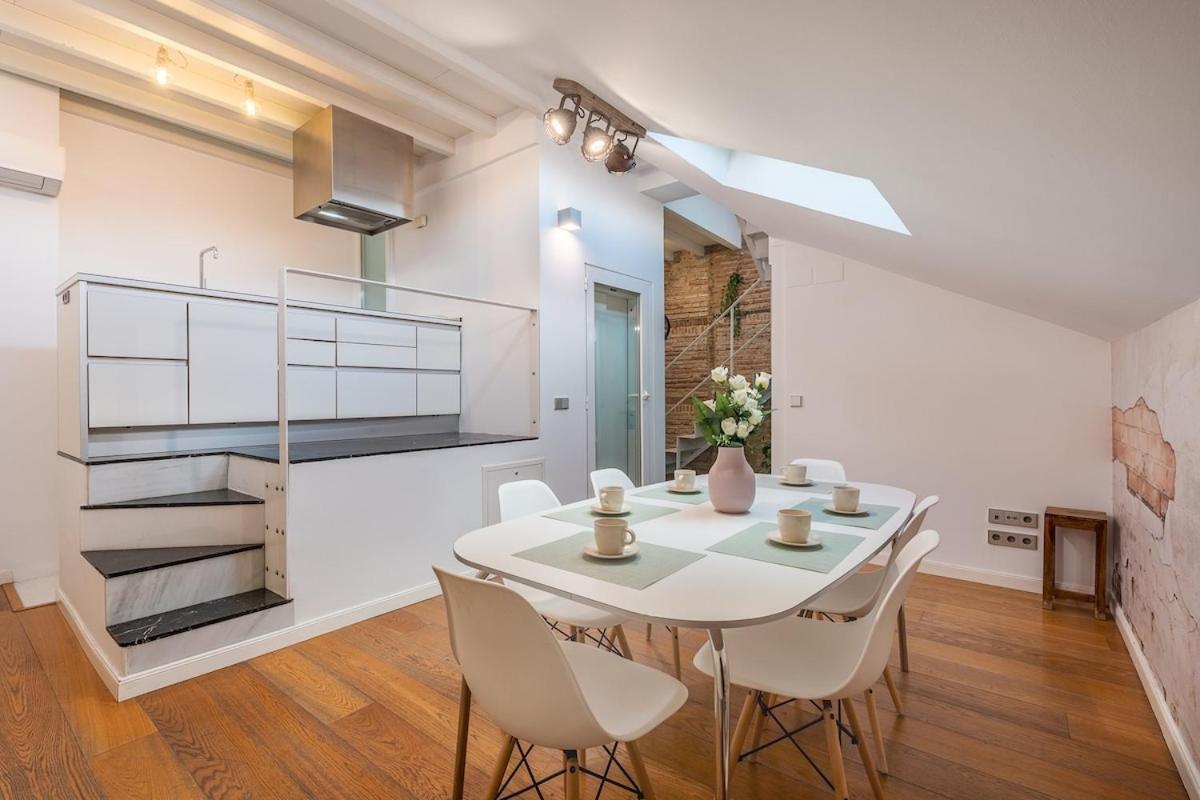 Atico Duplex Con Dos Terrazas Y Solarium En Plena Carrera De La Virgen Apartamento *