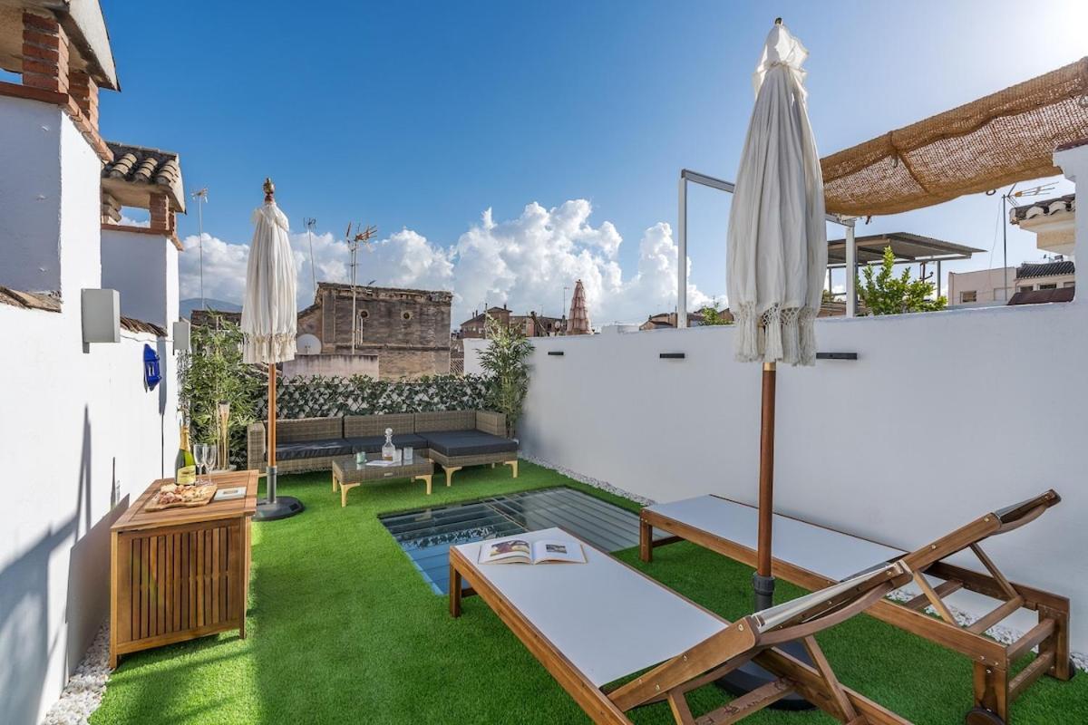 Apartamento Atico Duplex Con Dos Terrazas Y Solarium En Plena Carrera De La Virgen Granada
