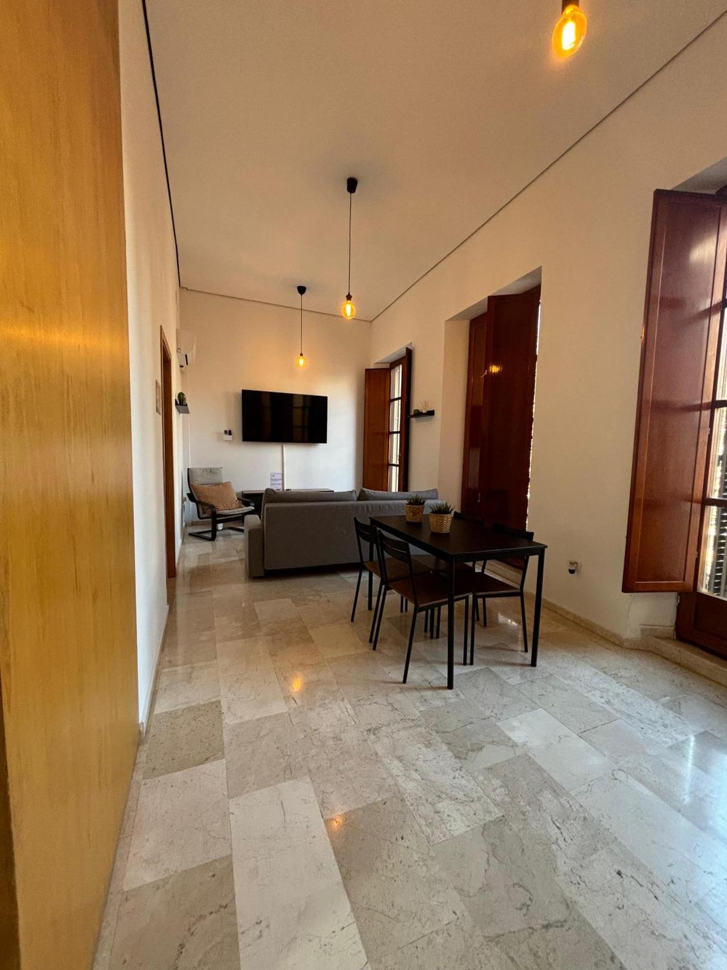 Insonorizado Con Vistas A Plaza Bib Rambla Apartment Granada