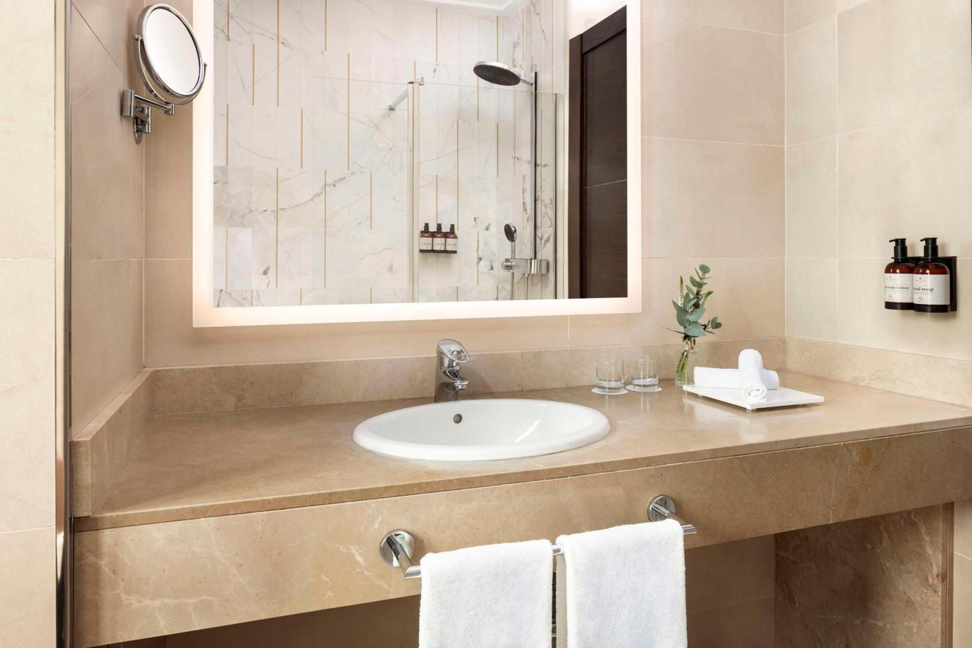 Nh Collection Victoria Granada