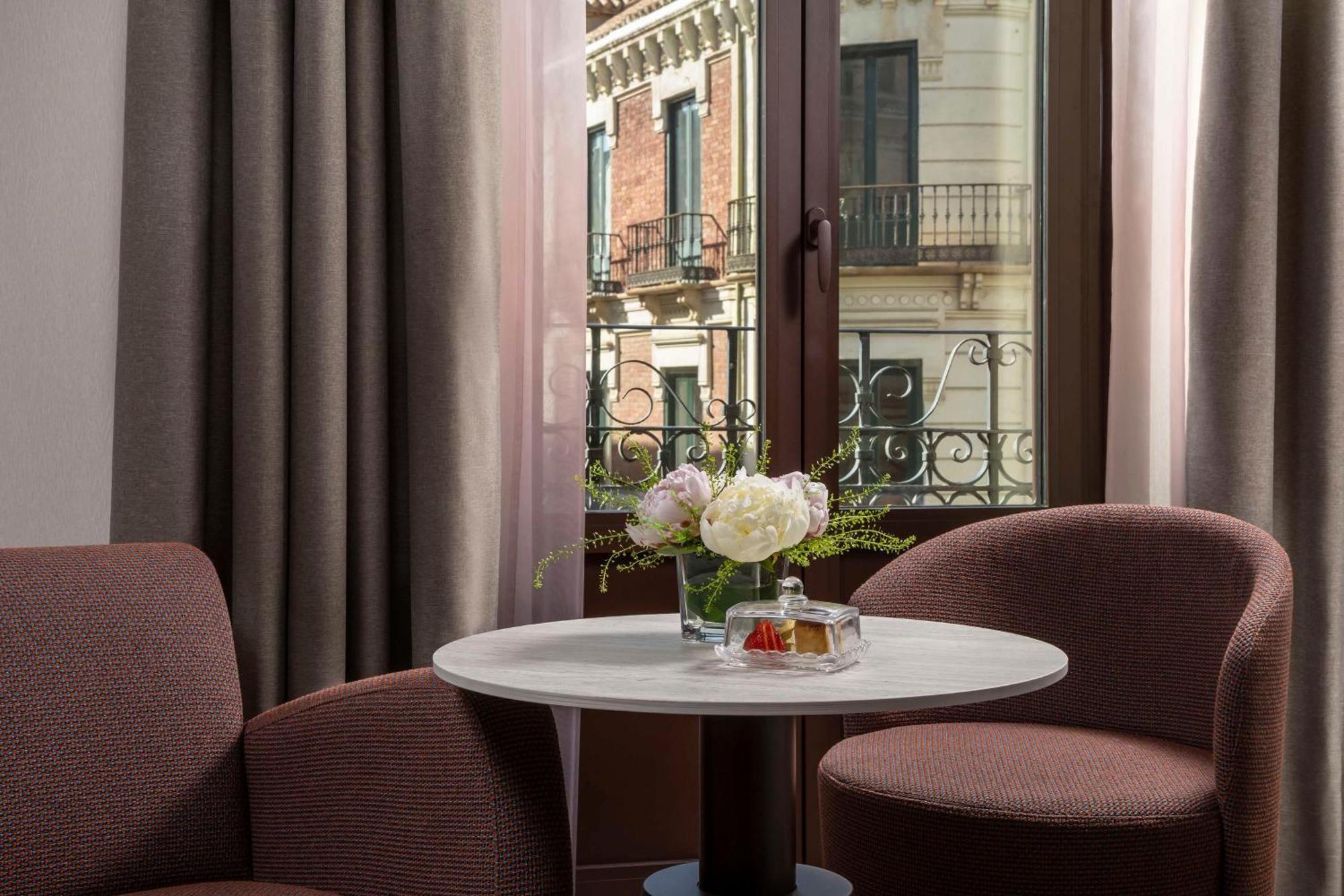 Nh Collection Victoria 4*