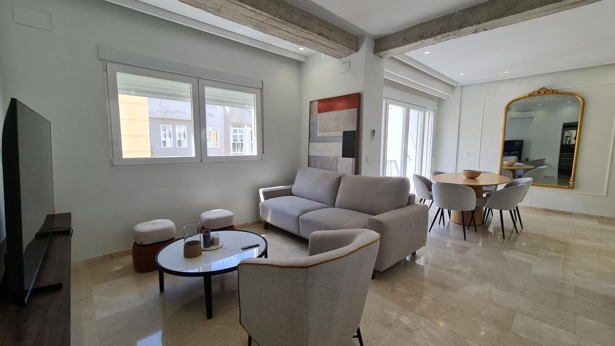 Navas Penthouse 302 By Florentia Homes *
