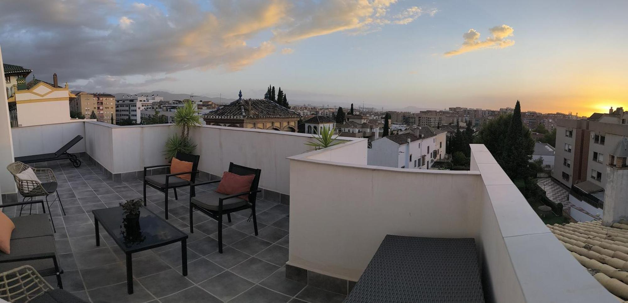 Casa Con Jardin, Aparcamiento