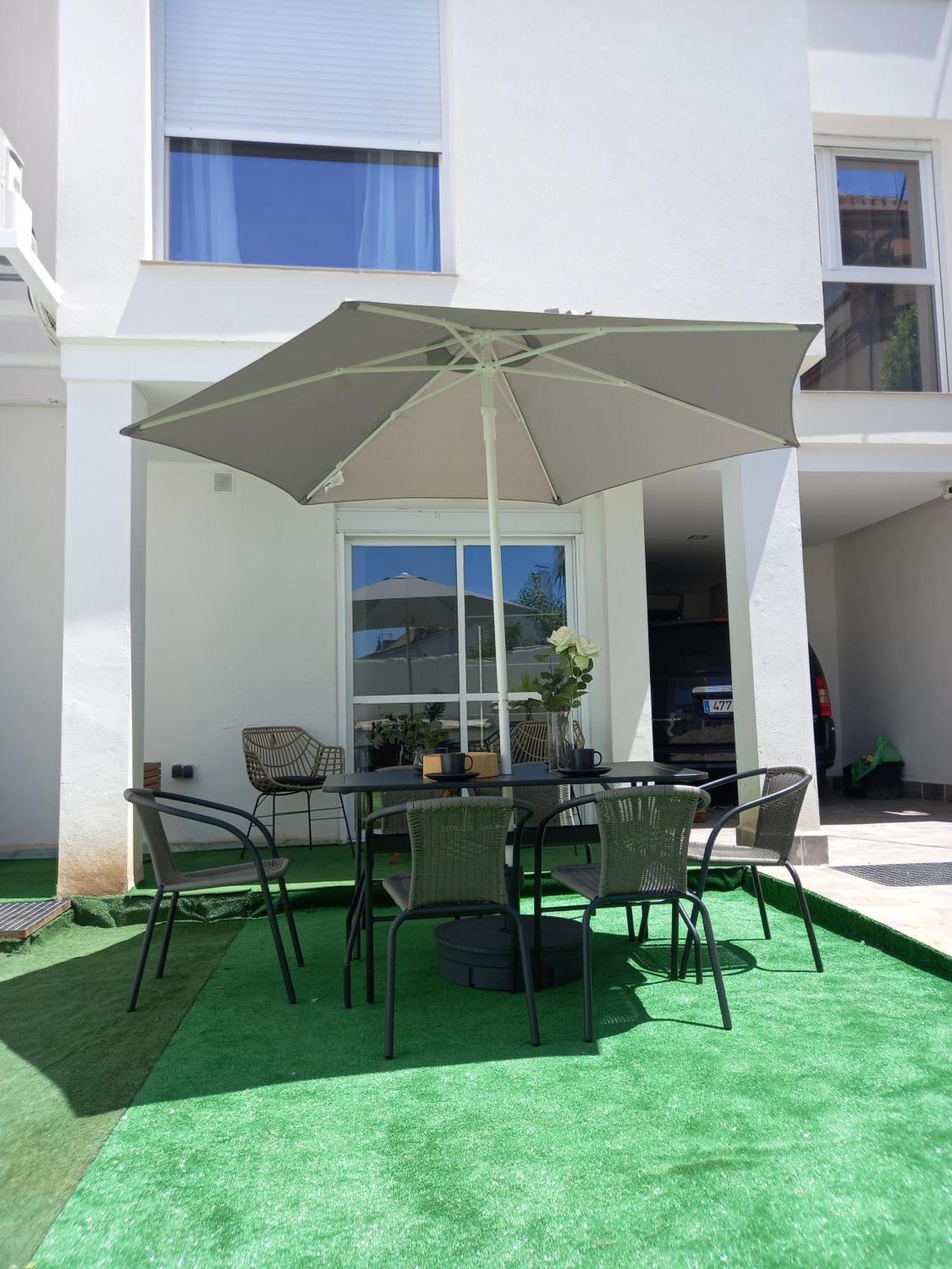 Holiday home Casa Con Jardin, Aparcamiento Granada