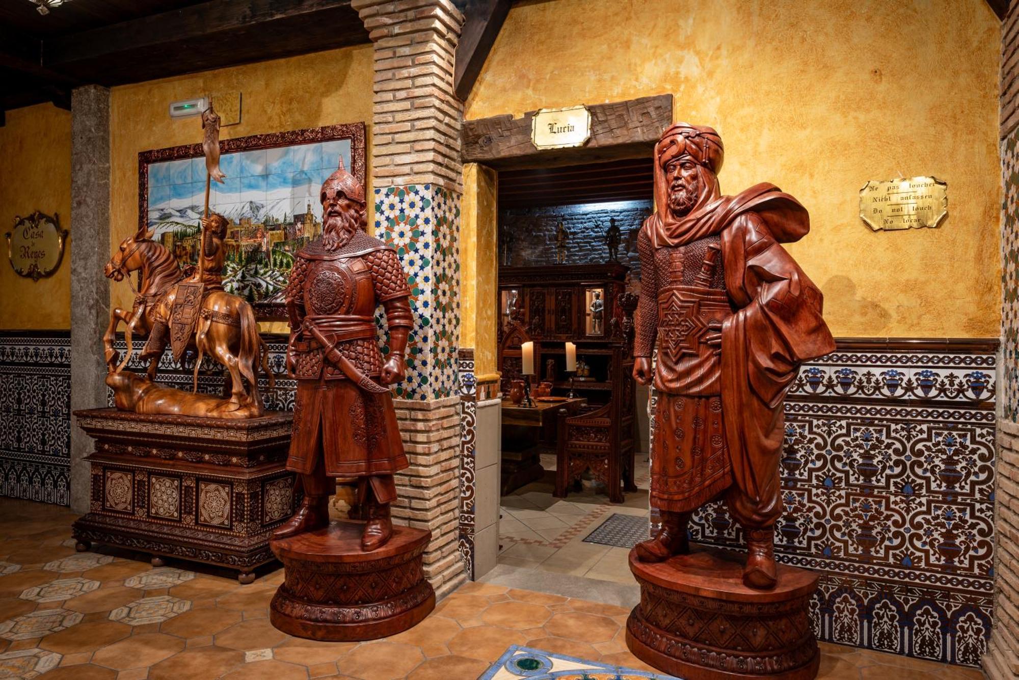 Khách sạn Casa De Reyes