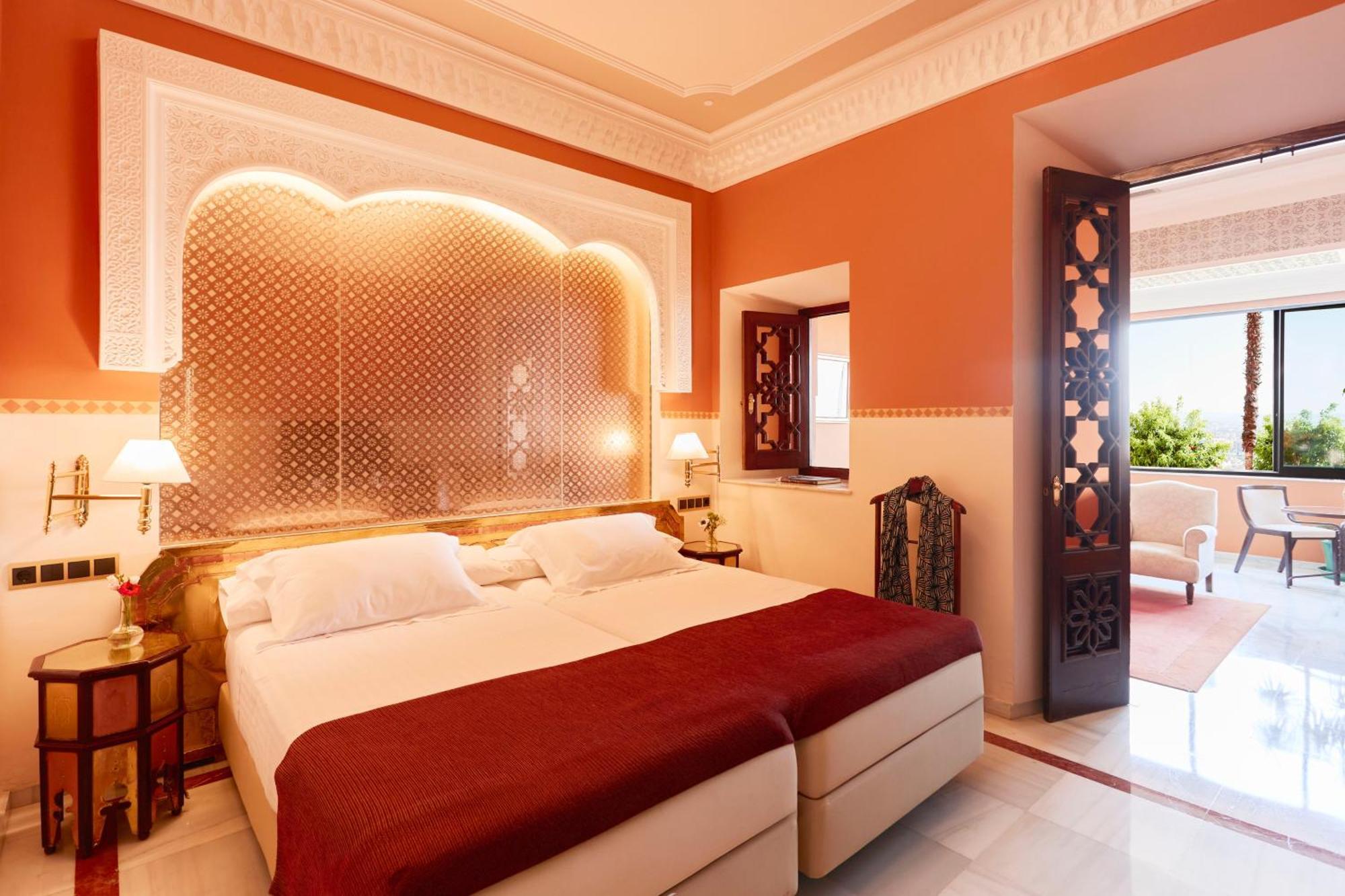 Alhambra Palace Hotel