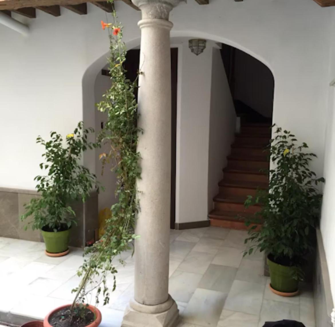 Alhambra Host